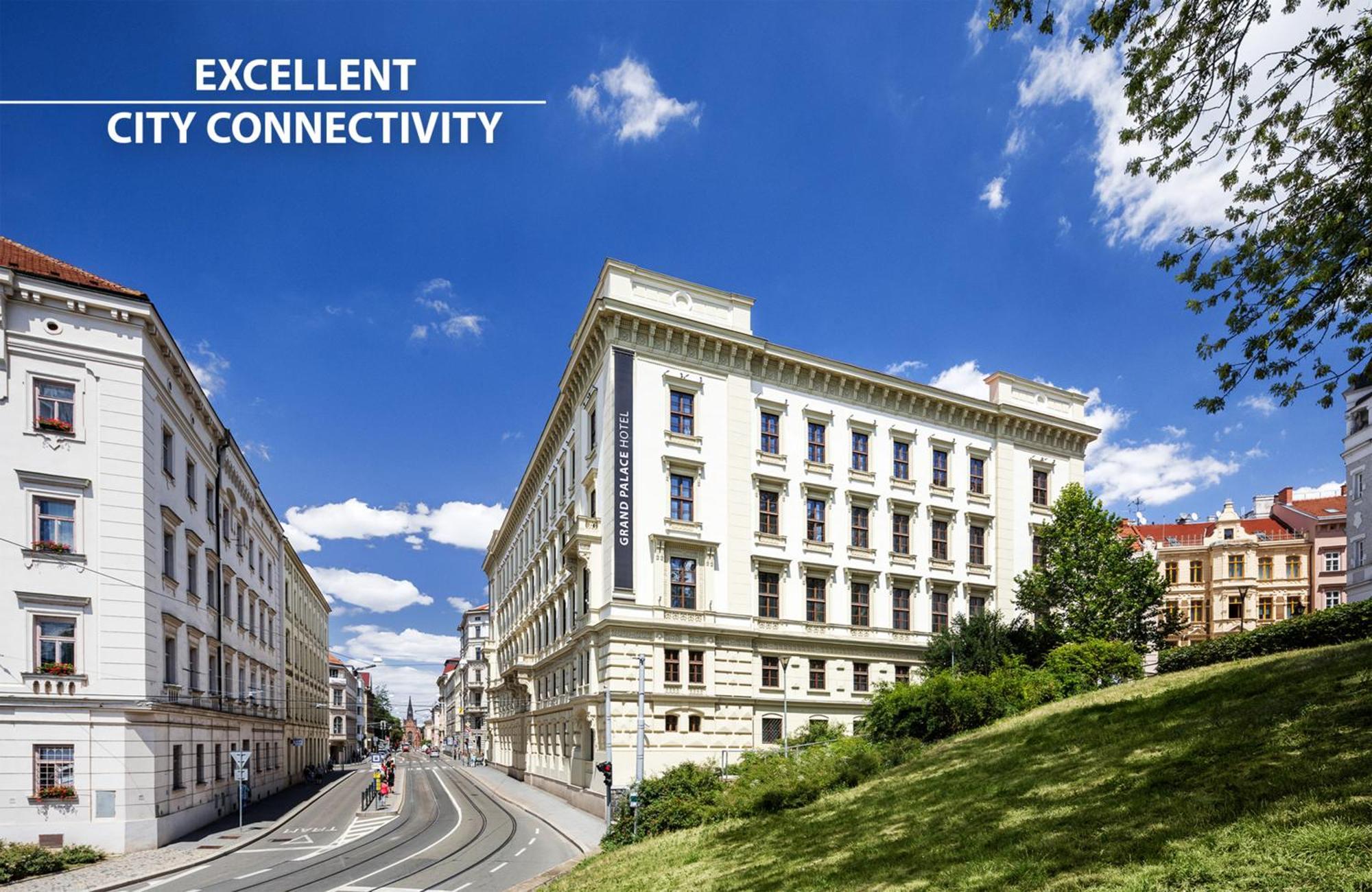 Grand Palace Brno Bagian luar foto The University of Economics and Business Vienna