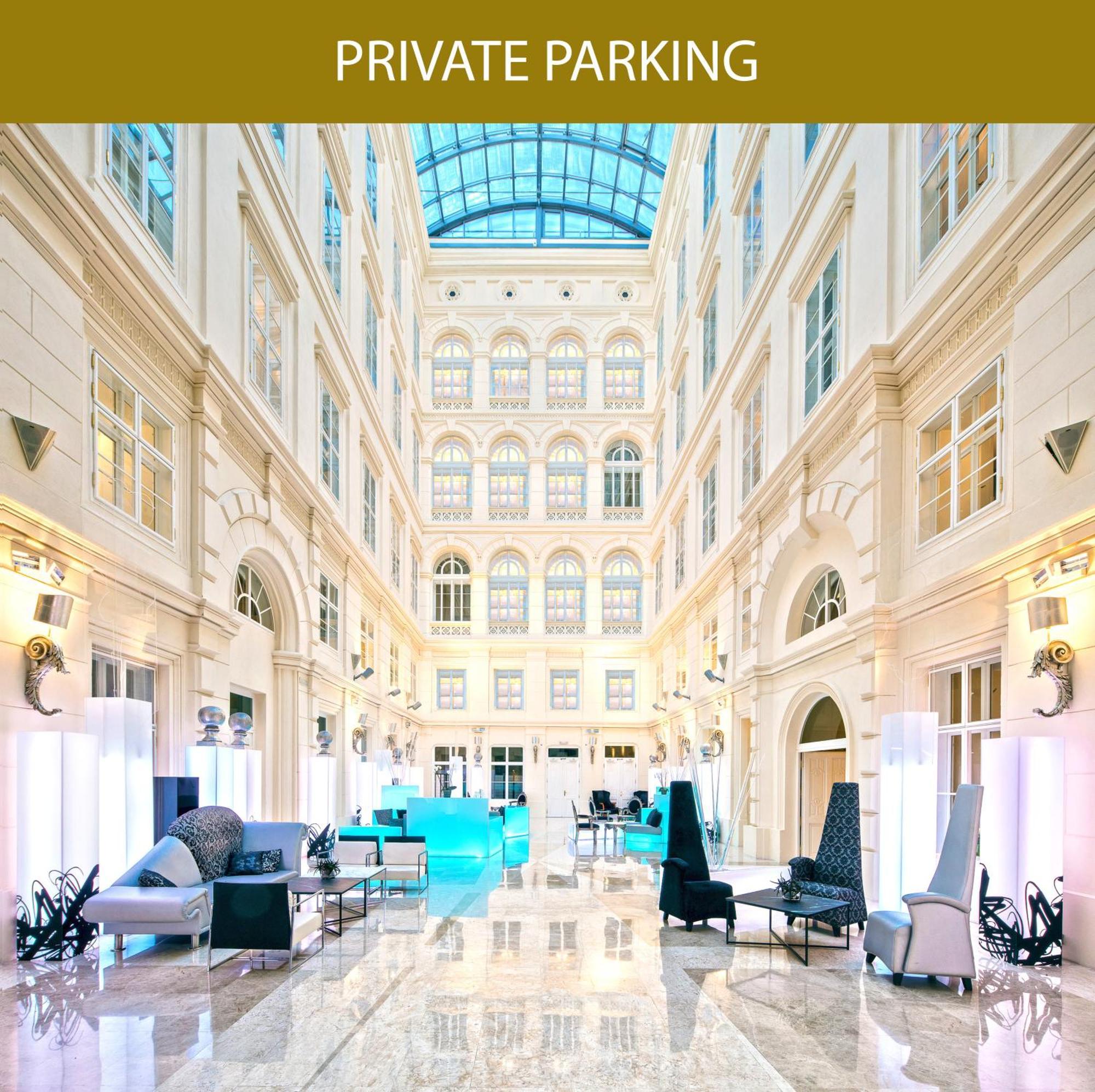 Grand Palace Brno Bagian luar foto The interior of the hotel