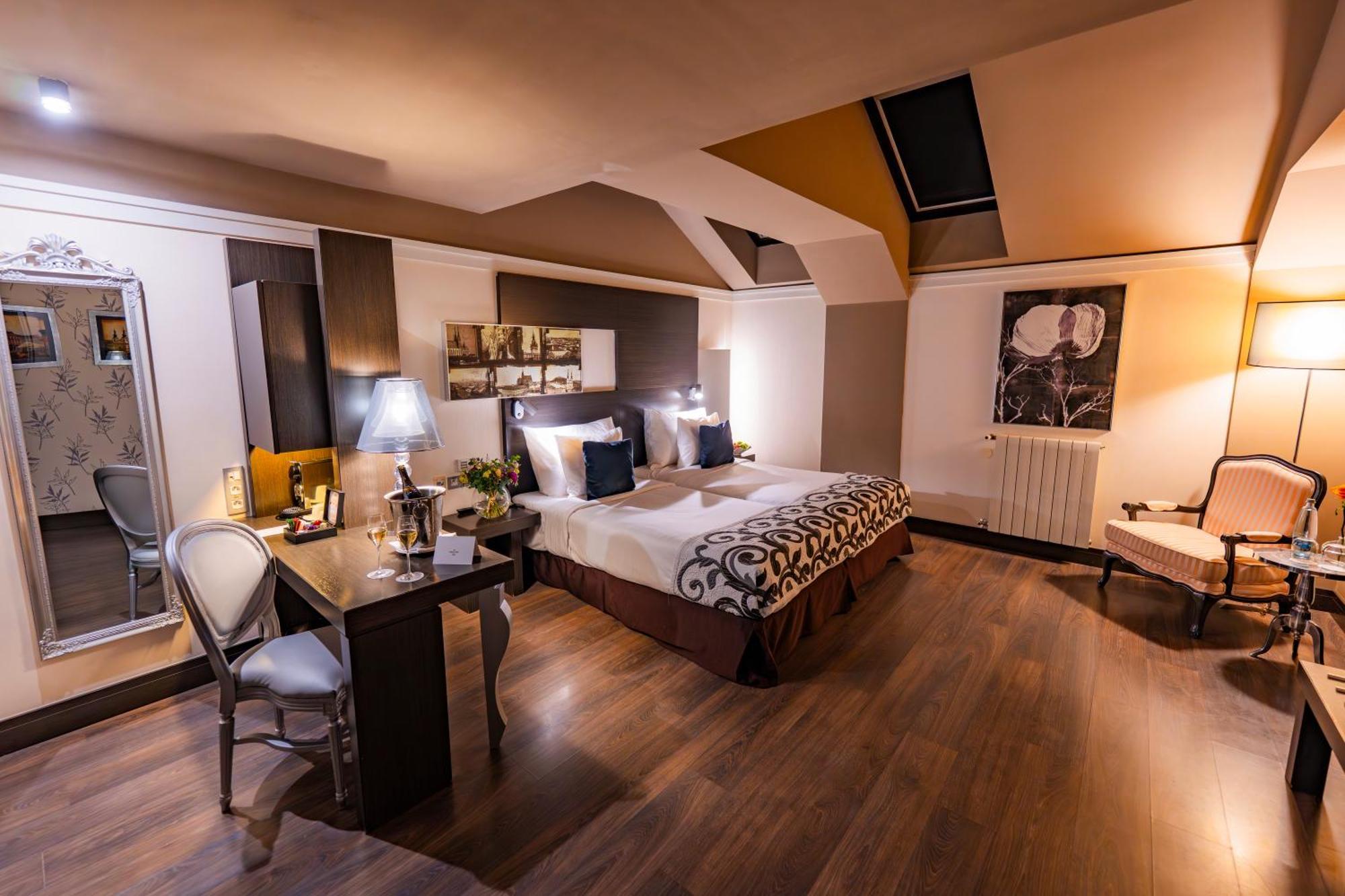 Grand Palace Brno Ruang foto Suite