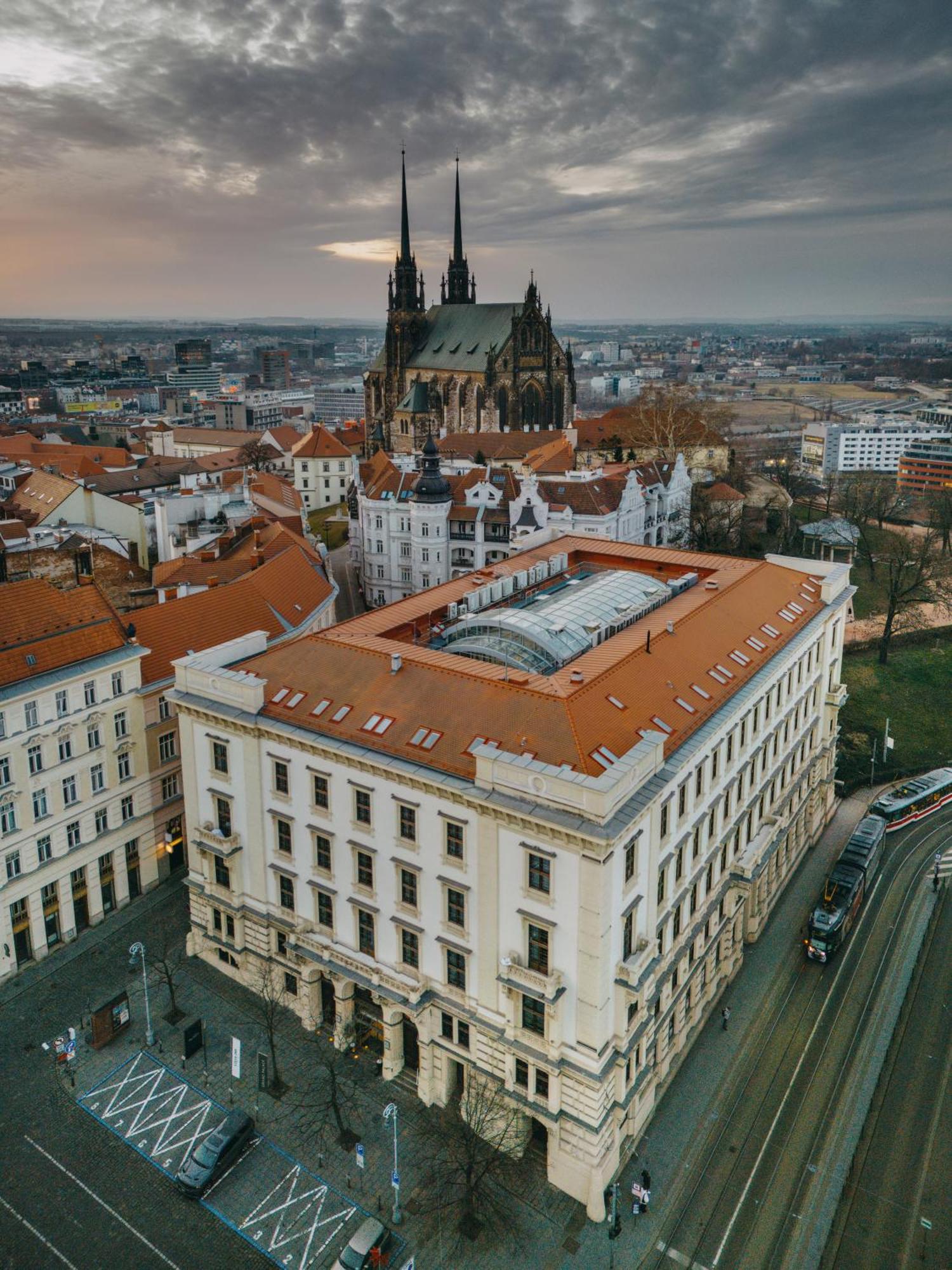 Grand Palace Brno Bagian luar foto