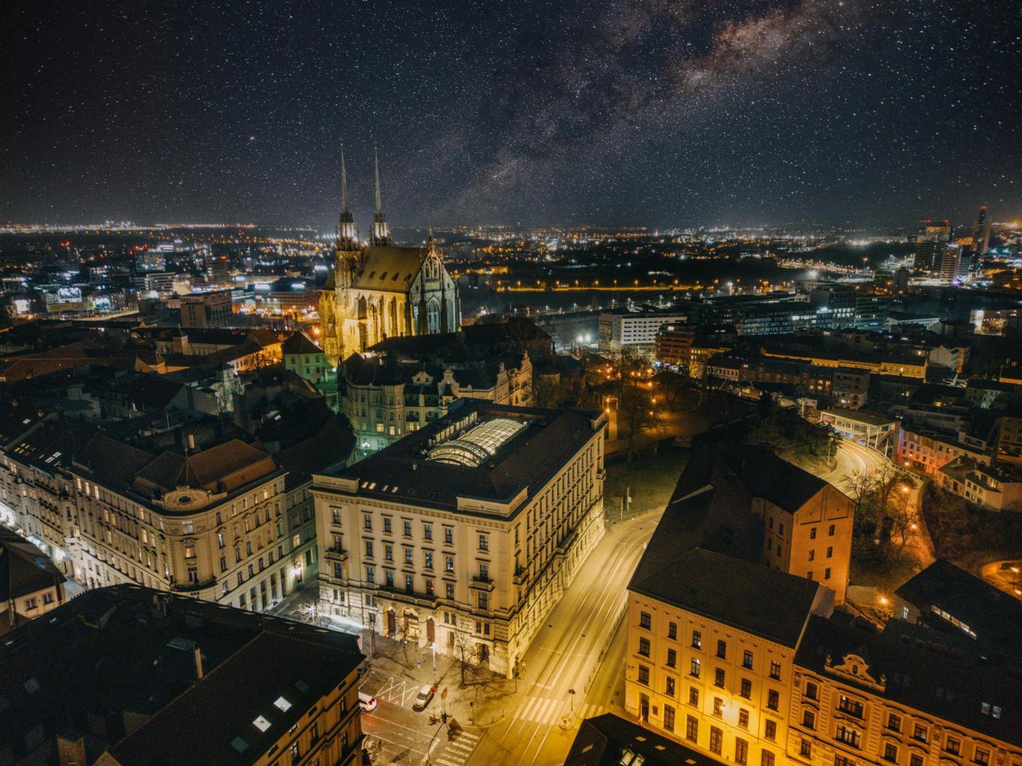 Grand Palace Brno Bagian luar foto
