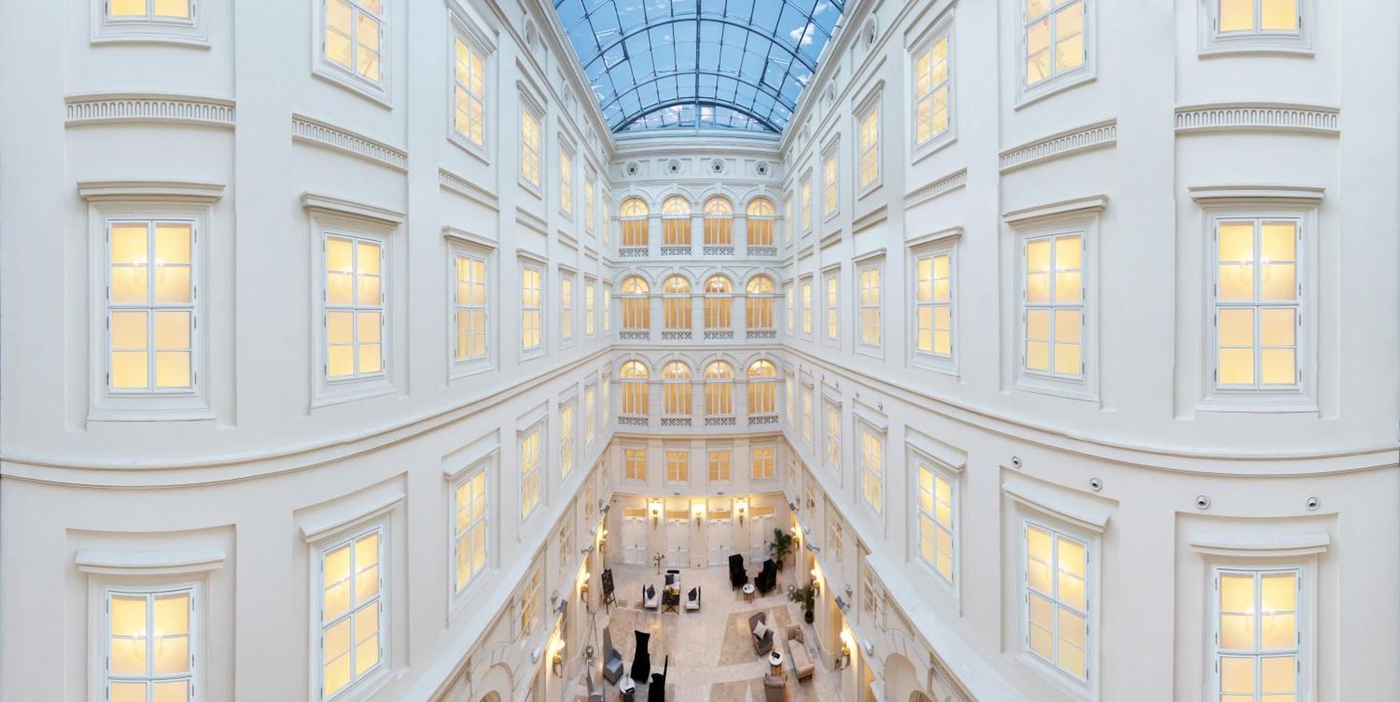 Grand Palace Brno Bagian luar foto
